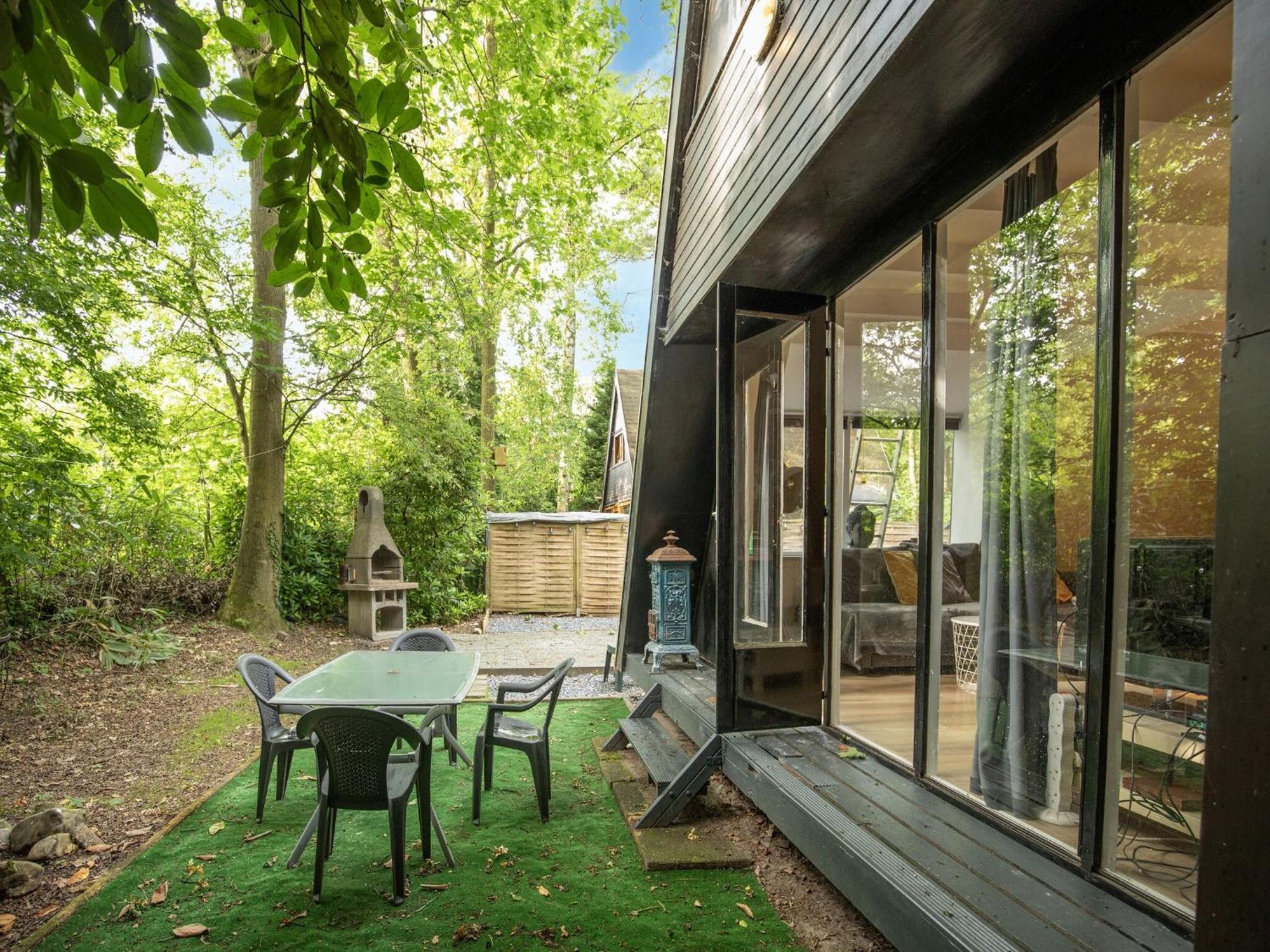 Traditional Holiday Home In Lanaken With Garden Eksteriør bilde